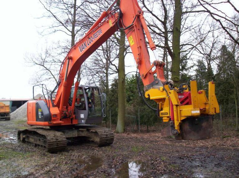 Tree spade excavator mounted