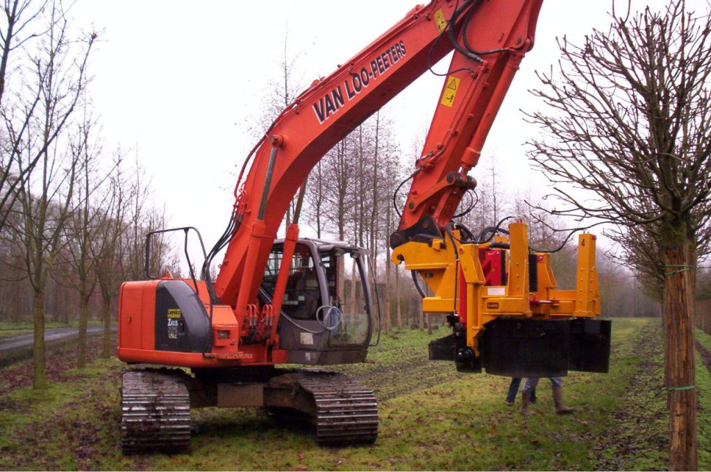 Tree spade excavator mounted - Damcon tree nursery equipment