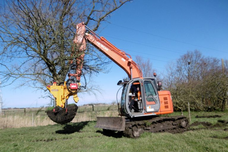 Tree transplanters - Damcon tree nursery equipment
