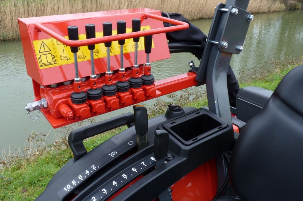 Select series tree lifting machines - Damcon tree nursery equipment