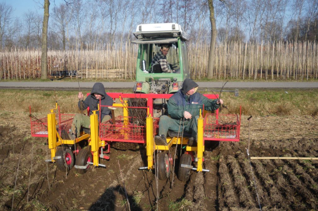 Compact plant machine, the PL-10 - Damcon tree nursery equipment