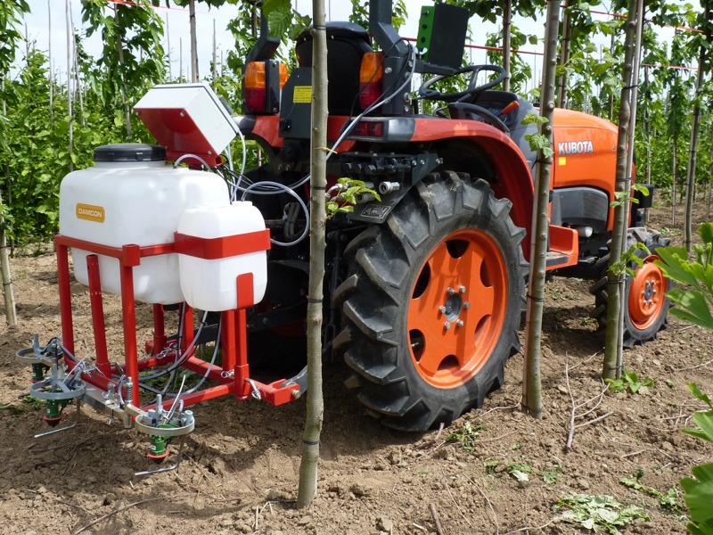 Dragone TAV cross stream sprayer - Damcon tree nursery equipment