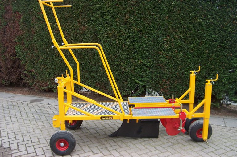 Compact plant machine, the PL-10 - Damcon tree nursery equipment
