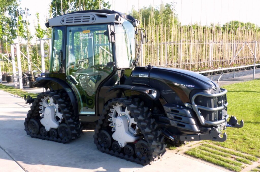 Antonio Carraro Mach 4 Tony track tractor