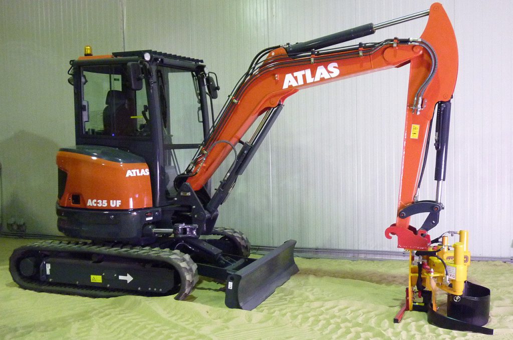 Atlas mini excavator AC 35UF with KLR-300M ST