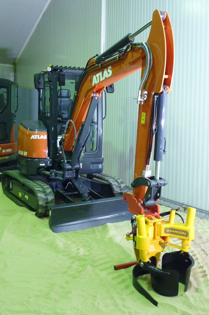 Atlas mini excavator AC 35UF with KLR-300M ST