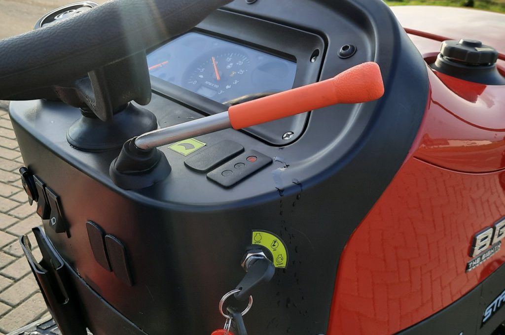 Captain 263 4-WD tractor