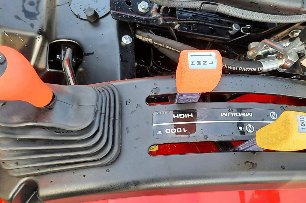 Captain 263 4-WD tractor