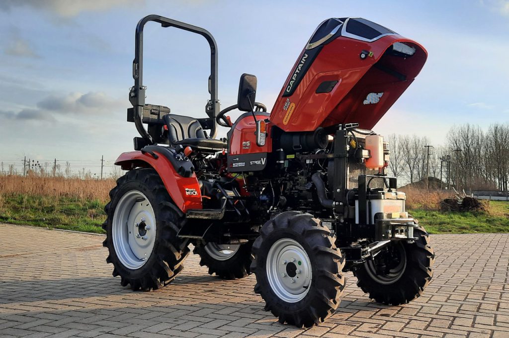 Captain 263 4-WD tractor