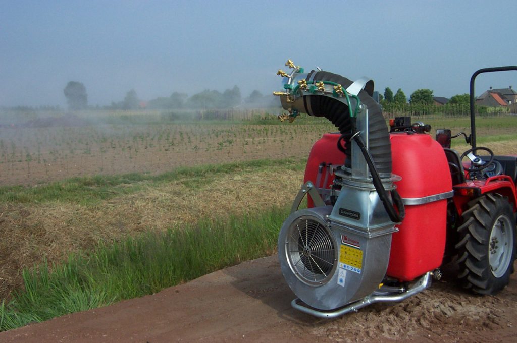 Dragone AZ2 600 liter blower sprayer