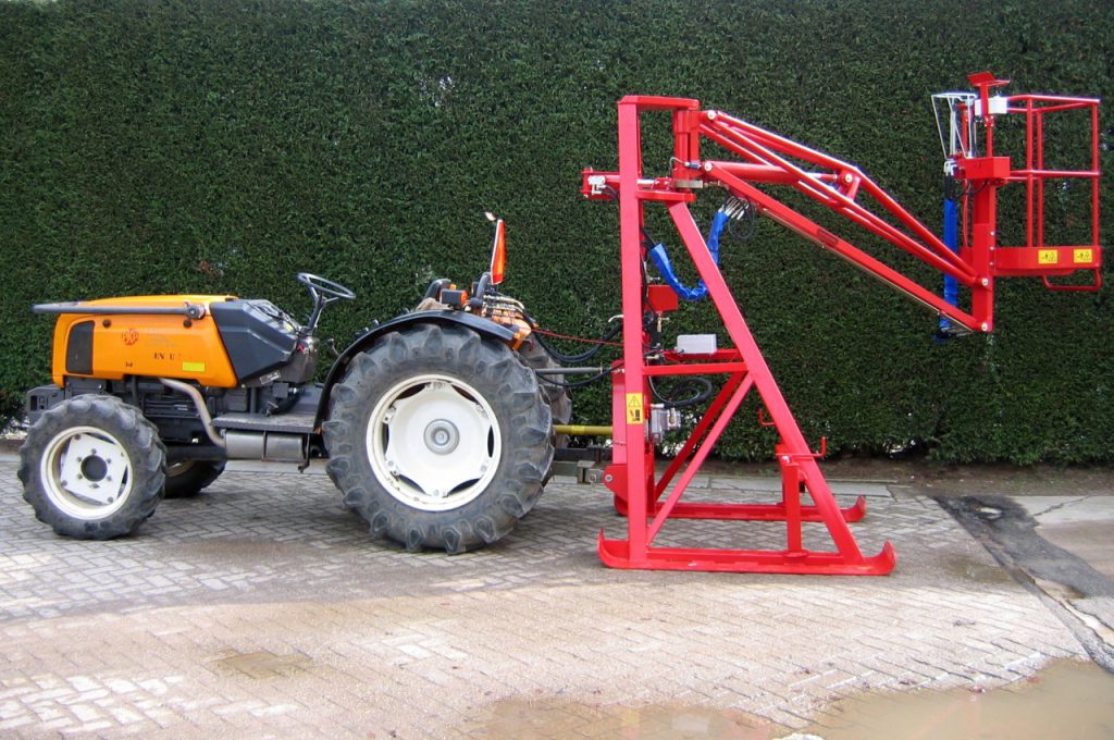 Fama pruning trestle