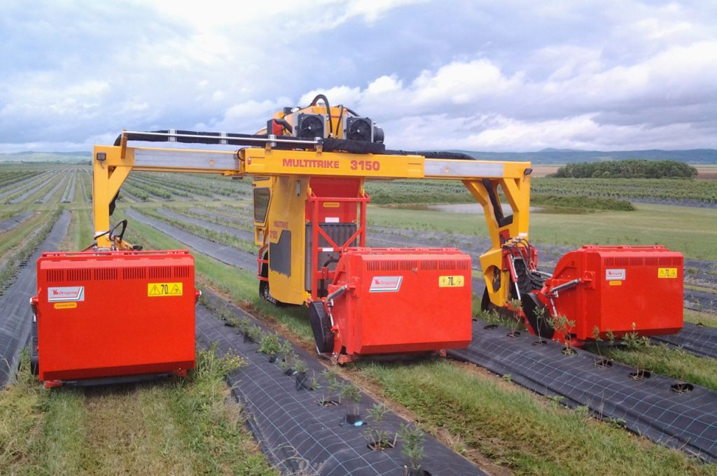 HWD-3150 Multitrike high clearance tractor