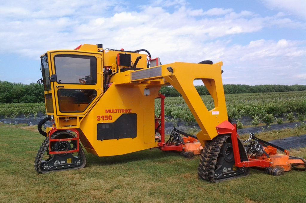 HWD-3150 Multitrike high clearance tractor for blueberries