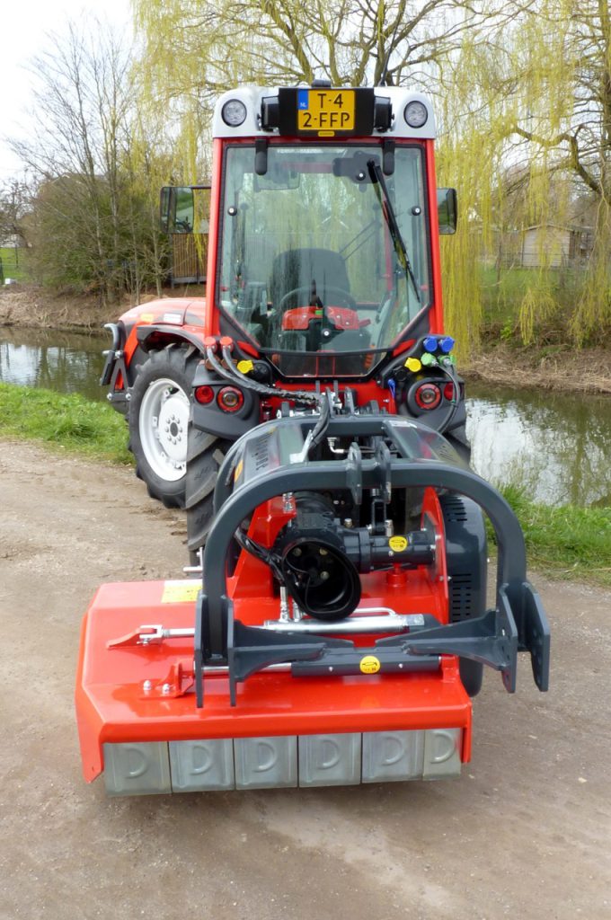 Hydraulic width adjustment