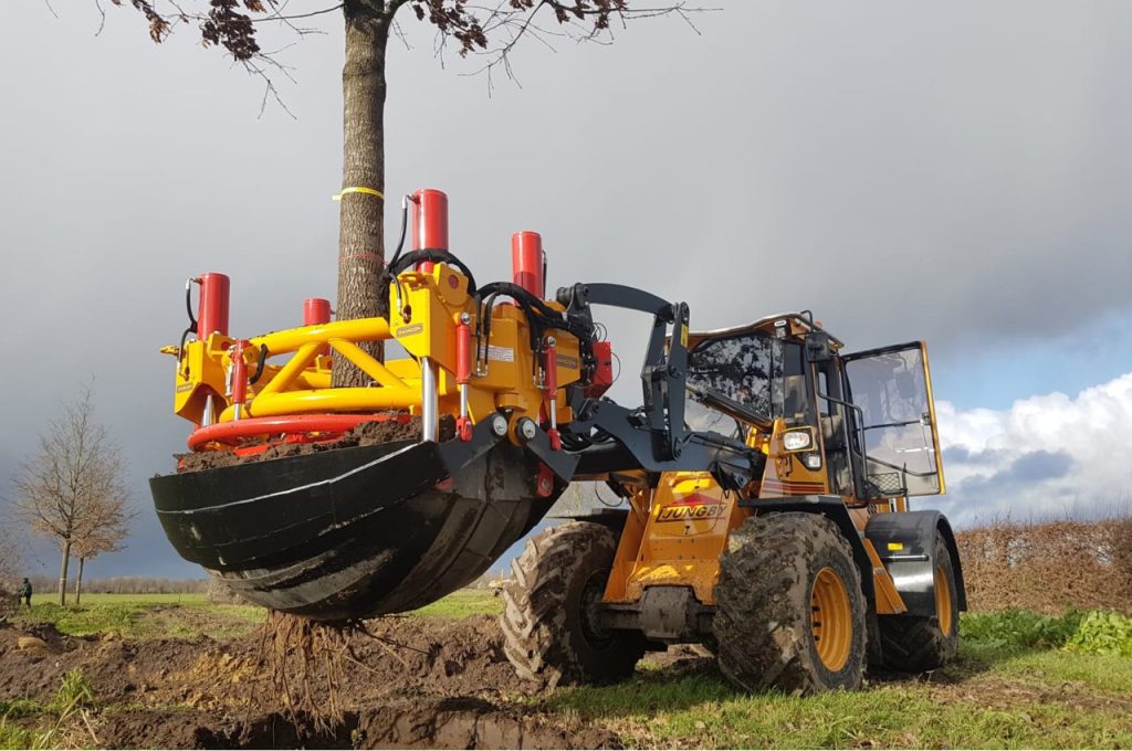 Rootball KLR-1900 lowered model tree transplanter