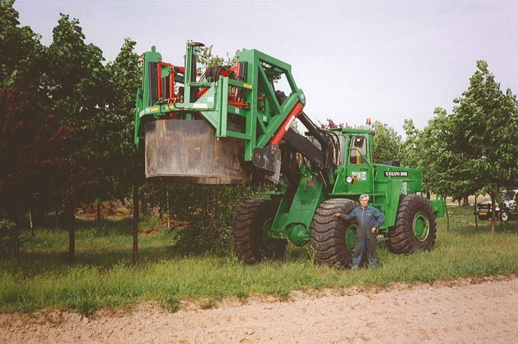 KLR-2000 ST tree transplanter