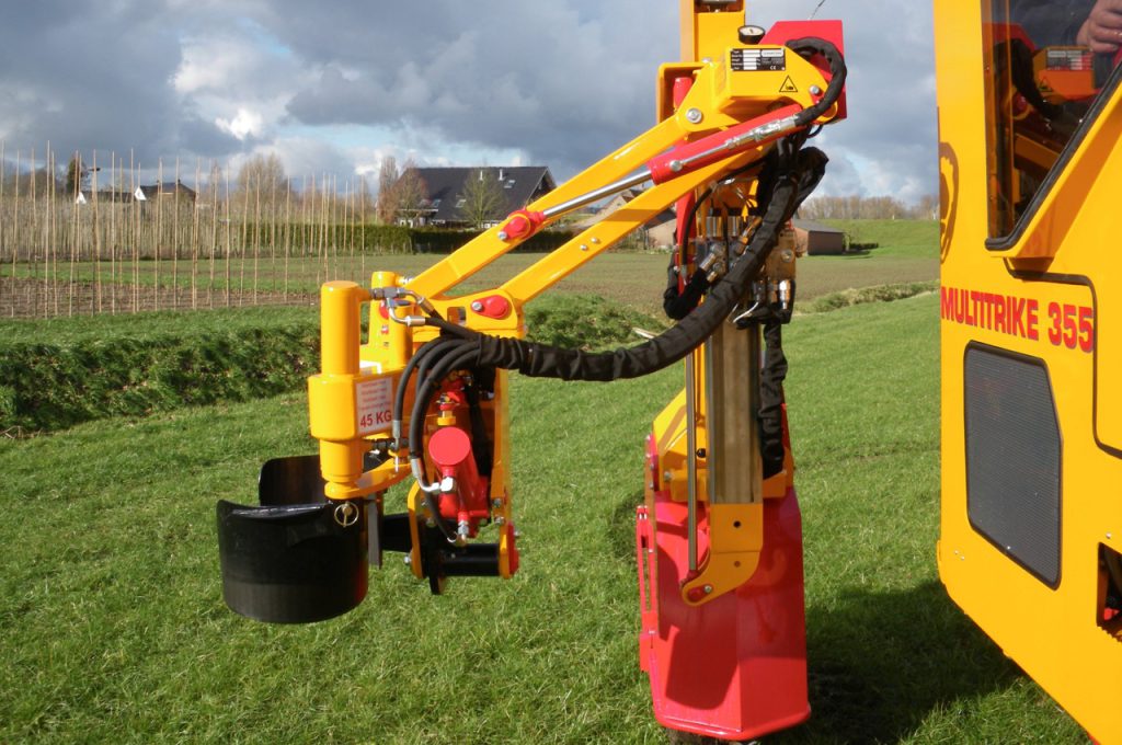 KLR-300 M tree spades - Multitrike high clearance tractor for shrubs and conifers