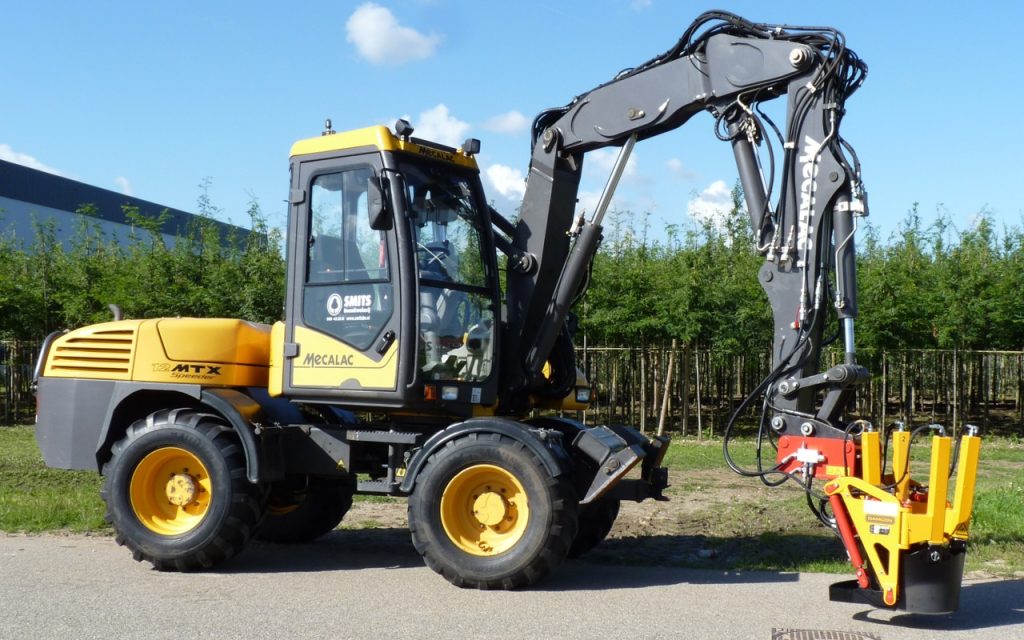 KLR-500 ST on Mecalac