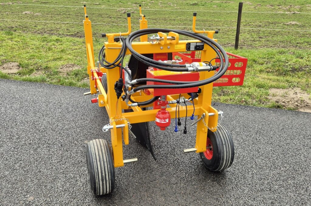 Marker for plant spacing, GPS