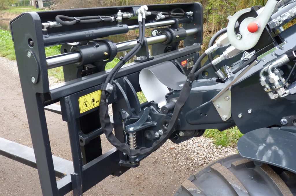 MultiFaster quick release system - Norcar A6226 articulated loader