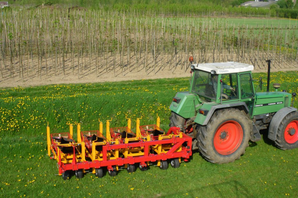 PL-10 tree planting machine 4-row transport position