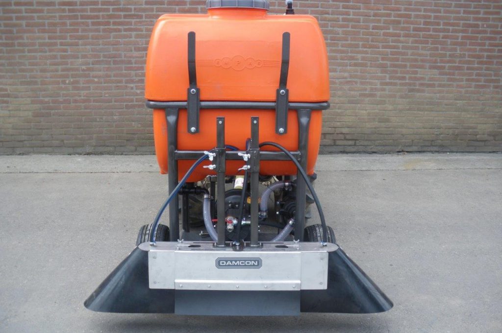 stainless steel spraying cap 3 nozzles on Empas sprayer extended