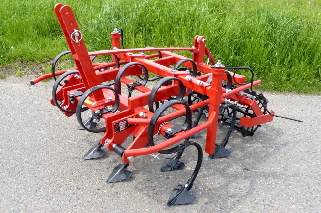 Torsion weeders for cultivation on ridges of 30-60 cm high