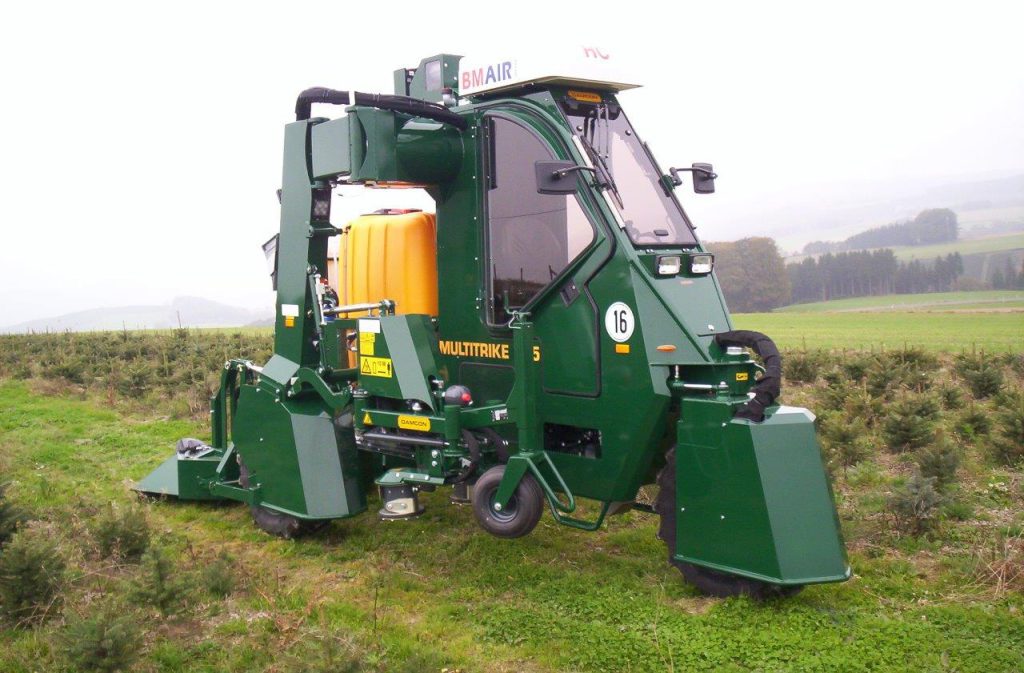 Company colors for Multitrike high clearance tractor