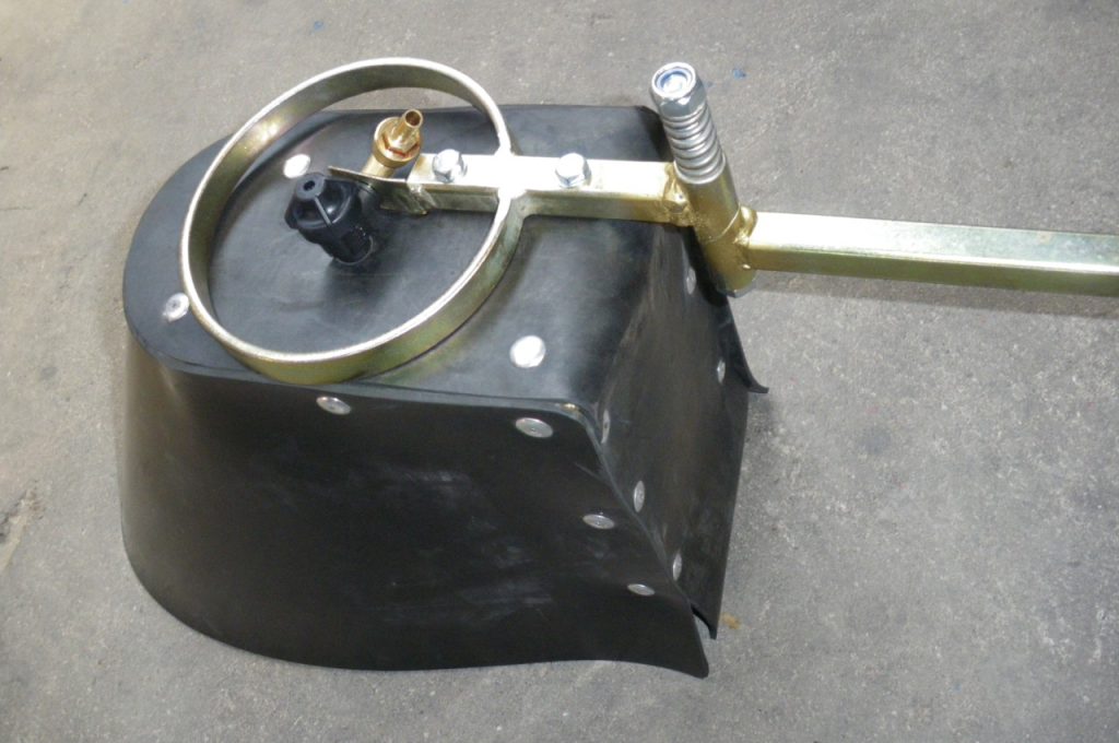 closed Damcon spraying cap