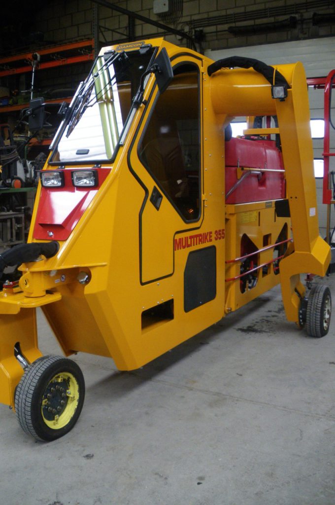 Auxiliary wheels for container transport