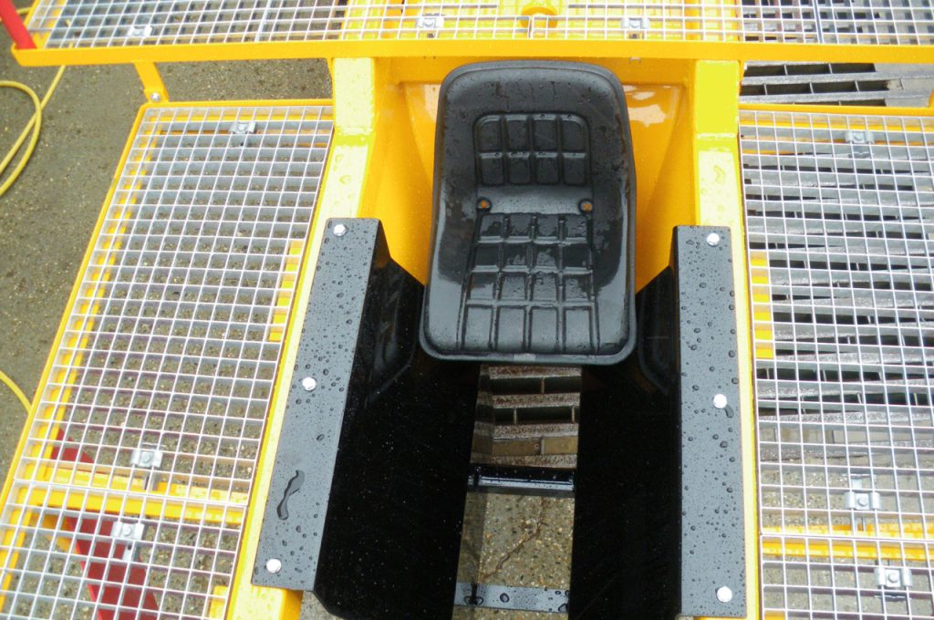 Insert tray, with or without seat for the PL-40 plant machine