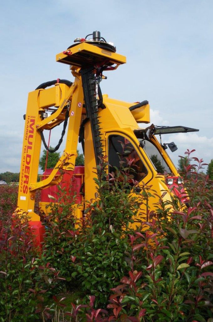 Cone pruner - Multitrike high clearance tractor for shrubs and conifers