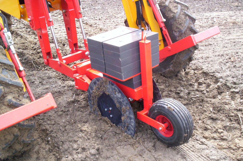 root-cutter - Multitrike high clearance tractor for shrubs and conifers
