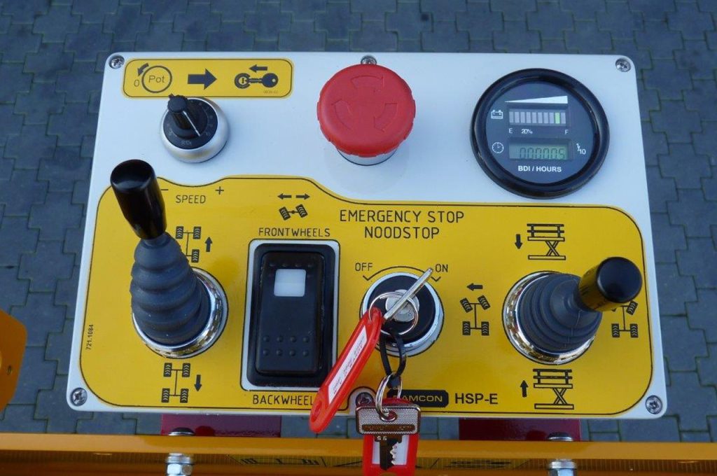 Operation of electric pruning platform