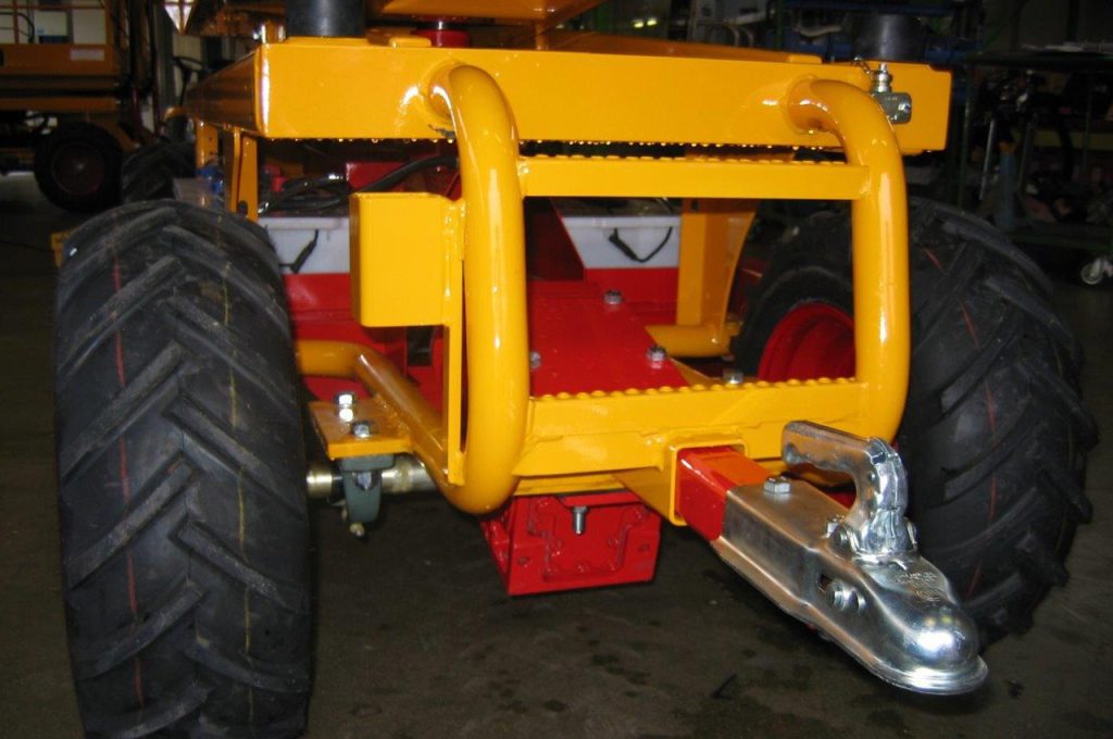 Tow bar for road transport - Pruning platform option