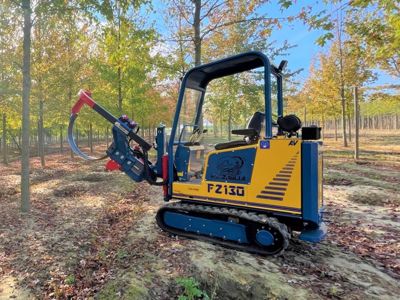 Pazzaglia FZ-130 rootballing machine