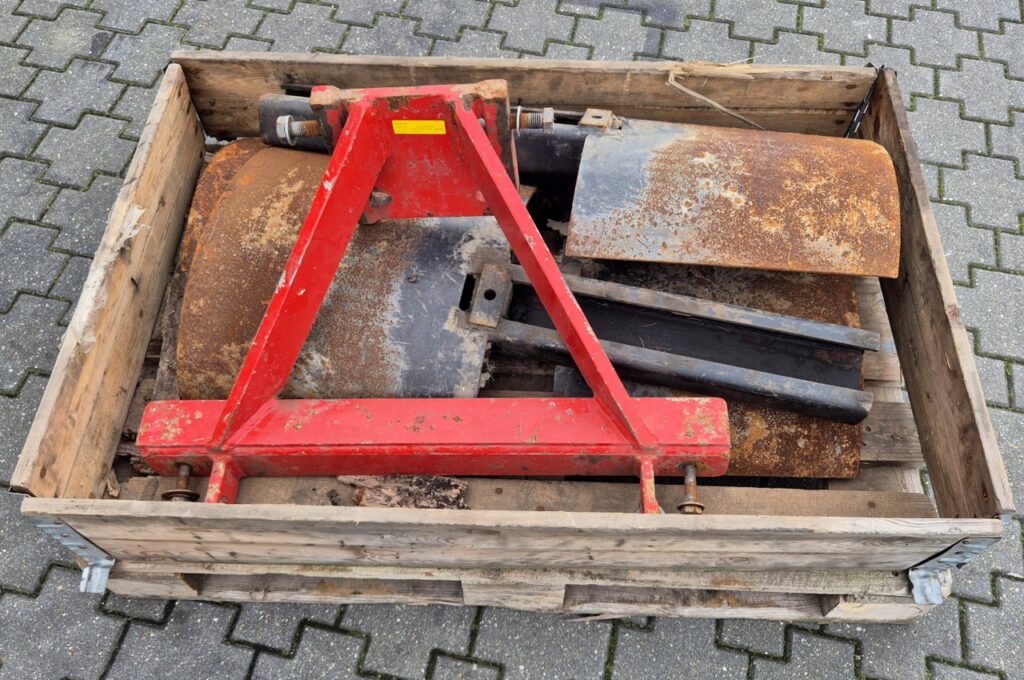 604019 KLR-700 HM with set of spades 60 + 70 cm with mounting frame for Fendt narrow track tractor