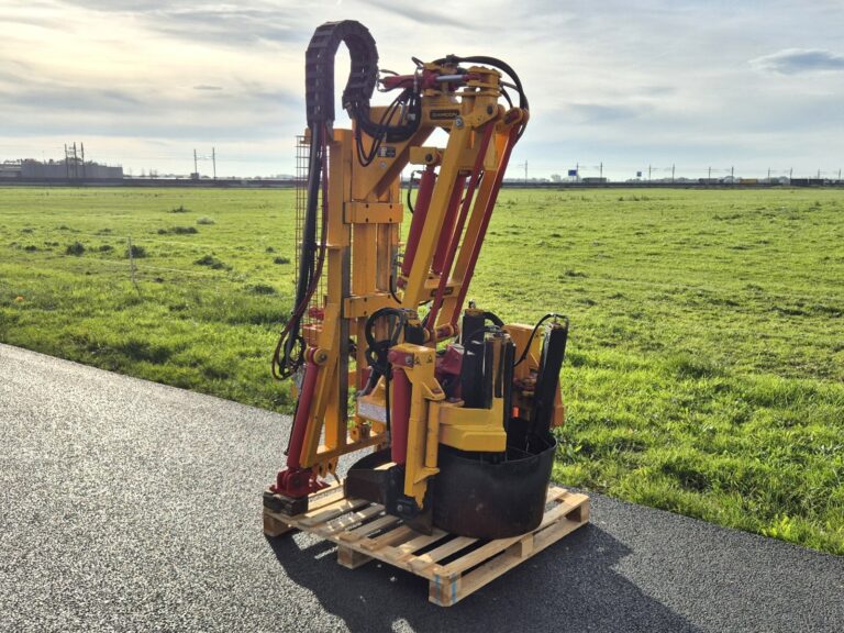 604019 KLR-700 HM with set of spades 60 + 70 cm with mounting frame for Fendt narrow track tractor